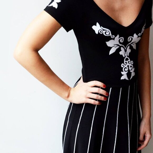 Anne Fontaine Knit NISA V Neck Short Sleeve A Line Dress Swing Trumpet Flower - Picture 2 of 10